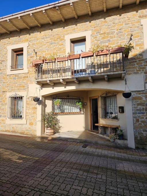 Descanso Urbano Pamplona Mutilva Alta Esterno foto